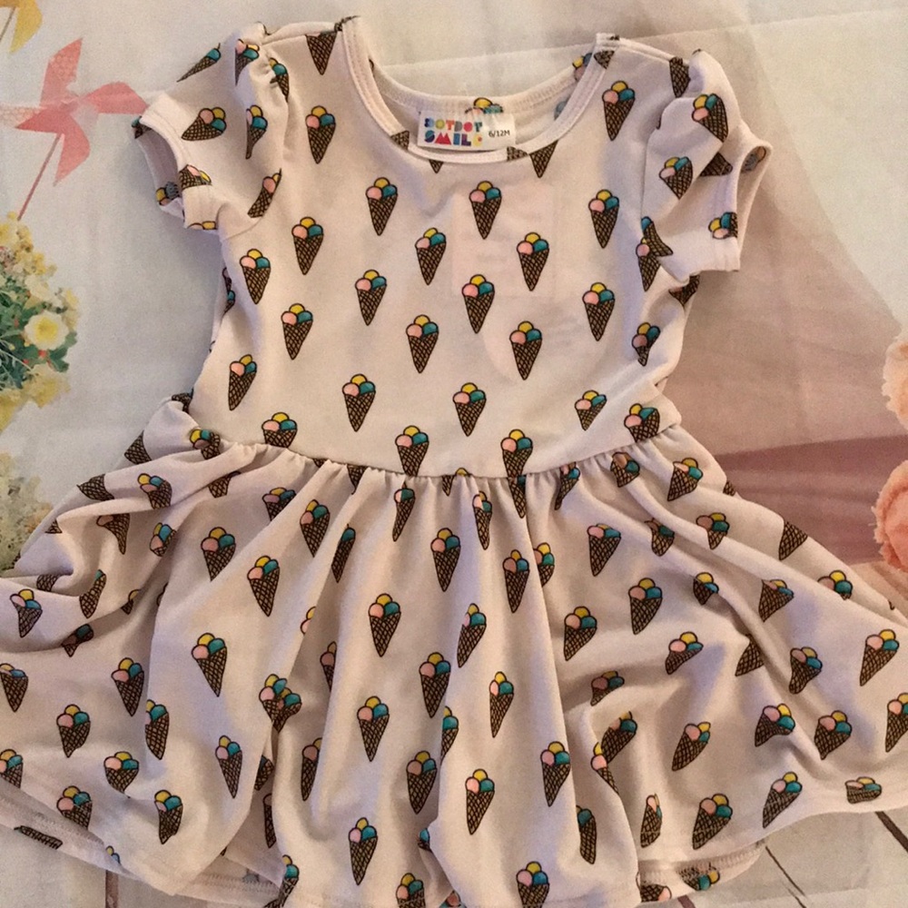 Cap sleeve infant dress